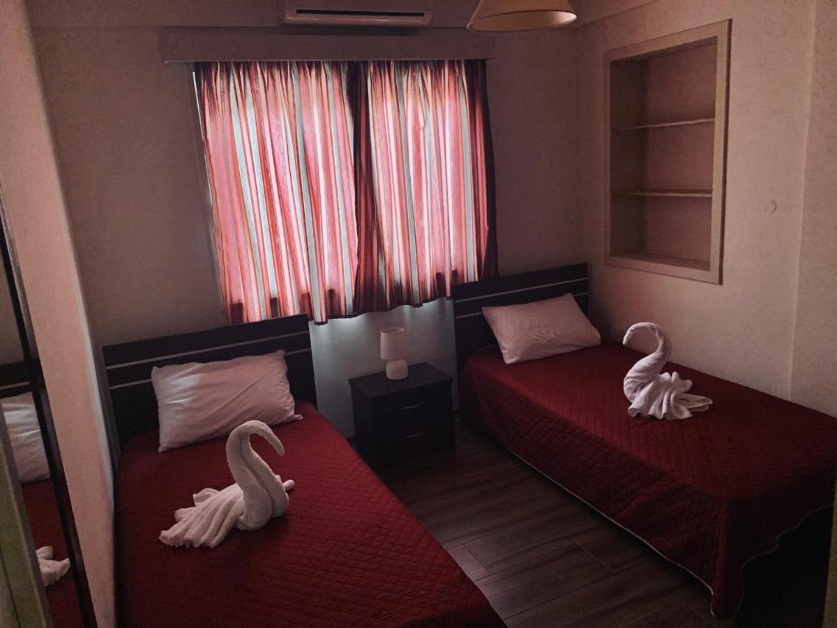 Kika Court 2 Apartment พาราลิมนี ภายนอก รูปภาพ