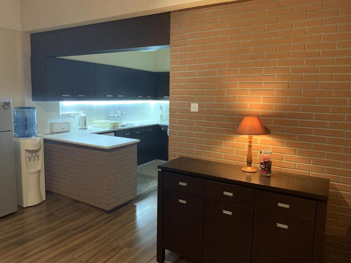 Kika Court 2 Apartment พาราลิมนี ภายนอก รูปภาพ